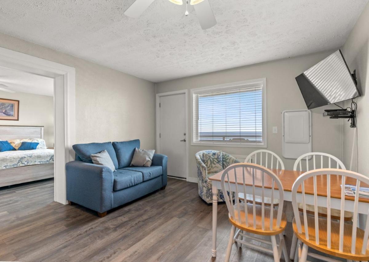 Blue Mist Villas Unit 301 Is A 3Rd Floor Oceanfront Condo In Cherry Grove Nmb Myrtle Beach Exterior photo