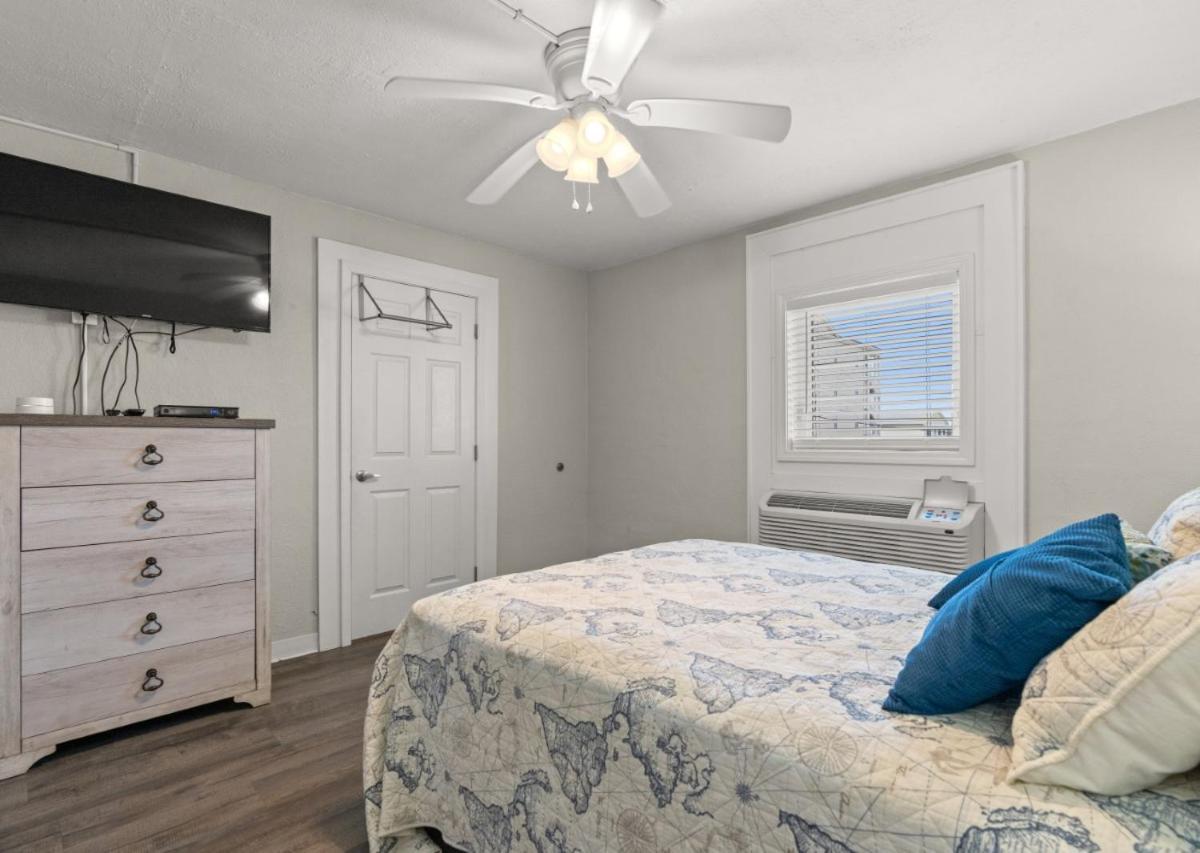 Blue Mist Villas Unit 301 Is A 3Rd Floor Oceanfront Condo In Cherry Grove Nmb Myrtle Beach Exterior photo